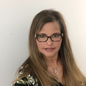 Meet your Posher, Elsa